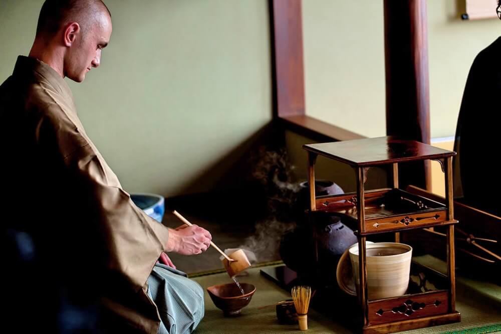 Traditional Japanese Tea Ceremony with a Belgian Tea Master in Kyoto