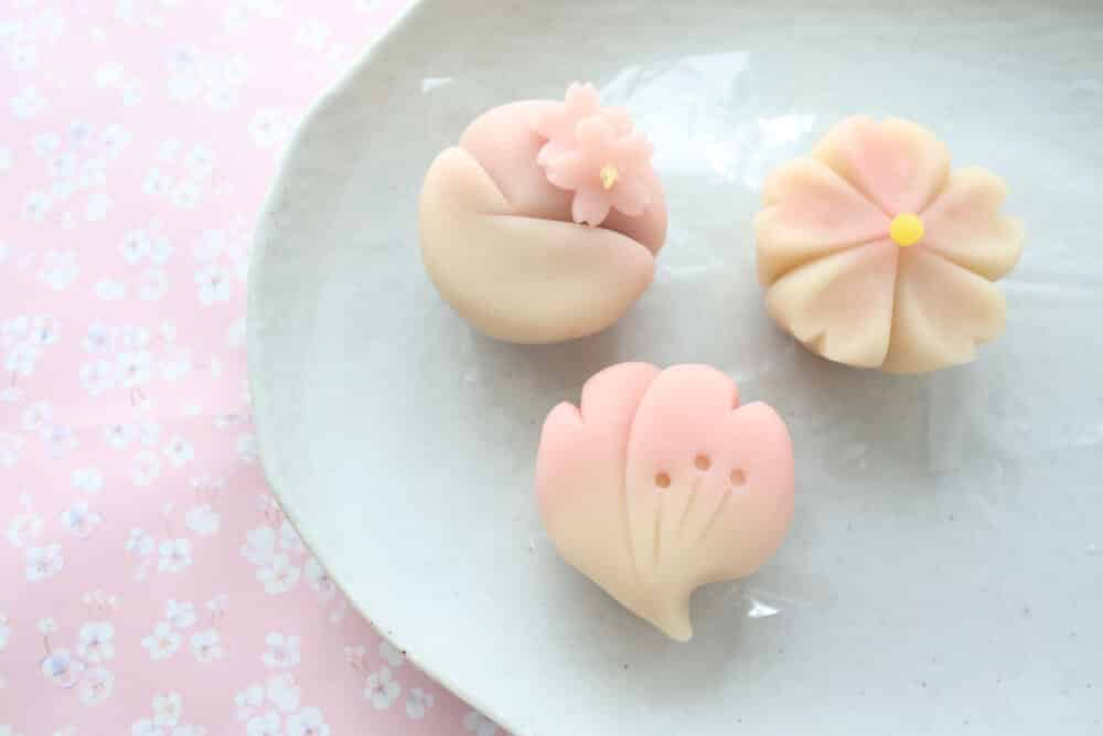 Mai-san, a traditional sweets expert based in Tokyo!